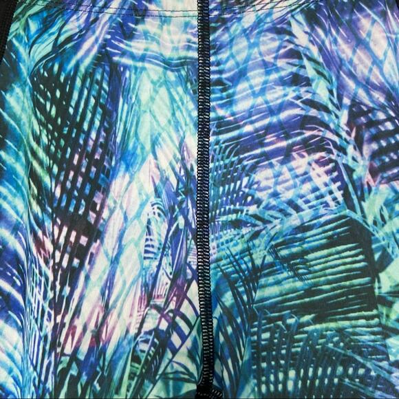 New Balance Accelerate Capri Leggings Palm Leaf Activewear Running Gym Size S - Picture 3 of 11